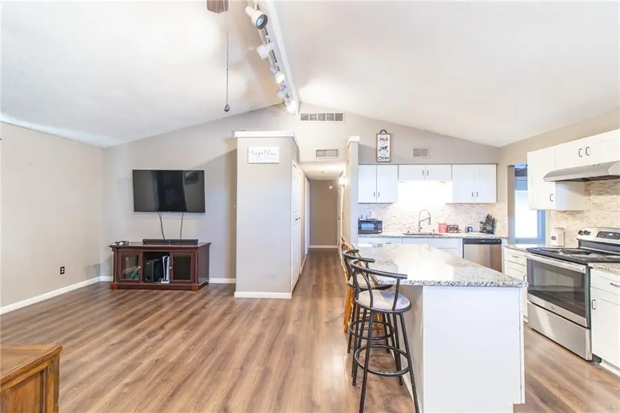 206 SW 1671 Road, Kingsville Township, MO 64071 - Image #3