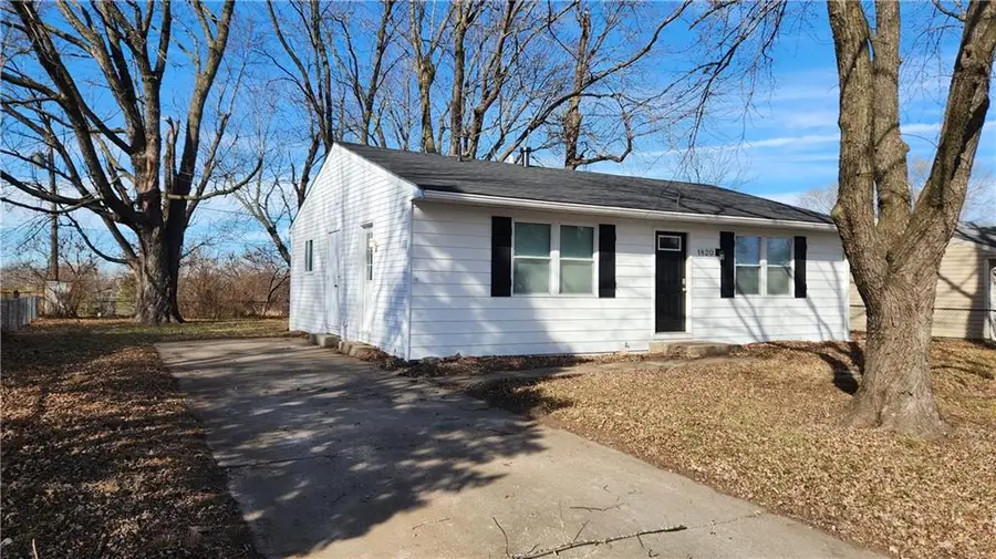 1820 N Vista Drive, Independence, MO 64058 - Image #2
