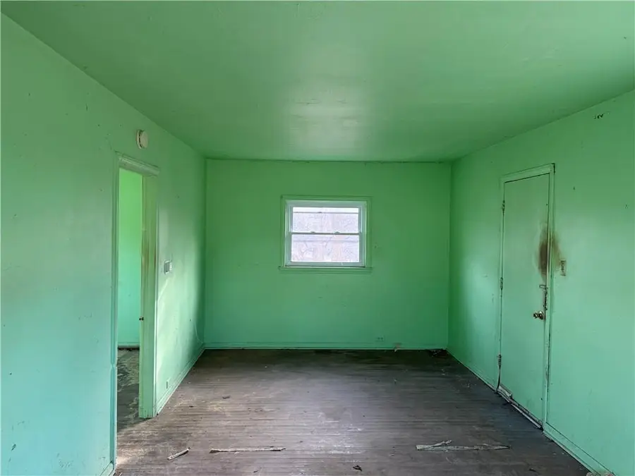 1825 S Crescent Avenue, Independence, MO 64052 - Image #3