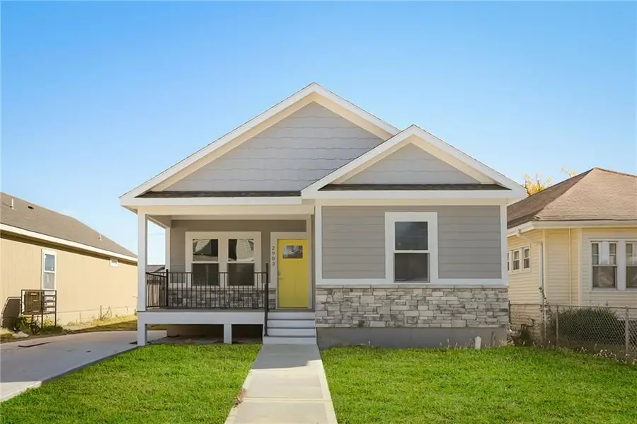 2903 Tracy Avenue, Kansas City, MO 64109 - #2