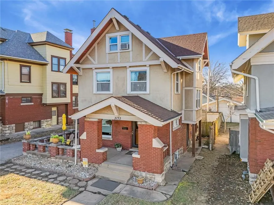 3132 Summit Street, Kansas City, MO 64111 - #2