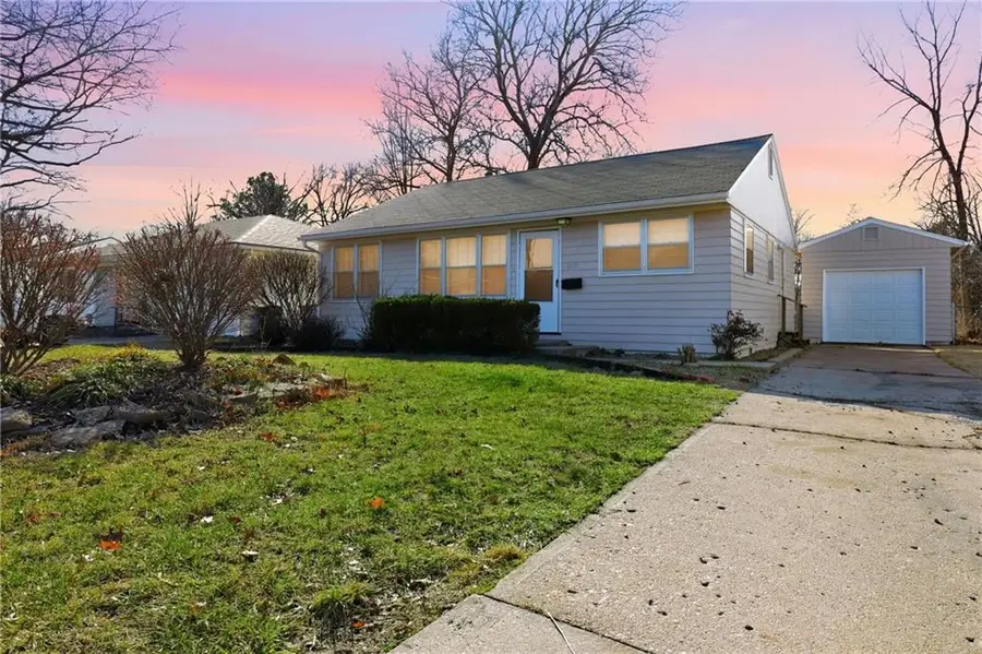 1029 Highland Drive, Lawrence, KS 66044 - #2