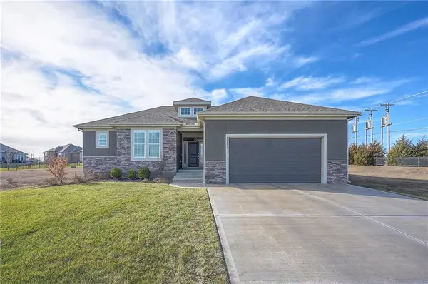 25274 W 83rd Terrace, Lenexa, KS 66227