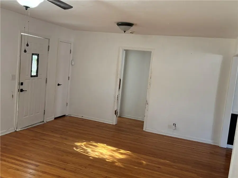 9812 Linwood Boulevard, Independence, MO 64052 - #2