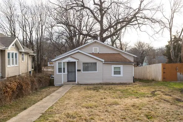 4411 Monroe Avenue, Kansas City, MO 64130