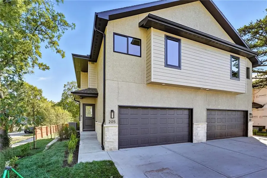 213 NW Orchard Court, Lees Summit, MO 64063 - Image #3