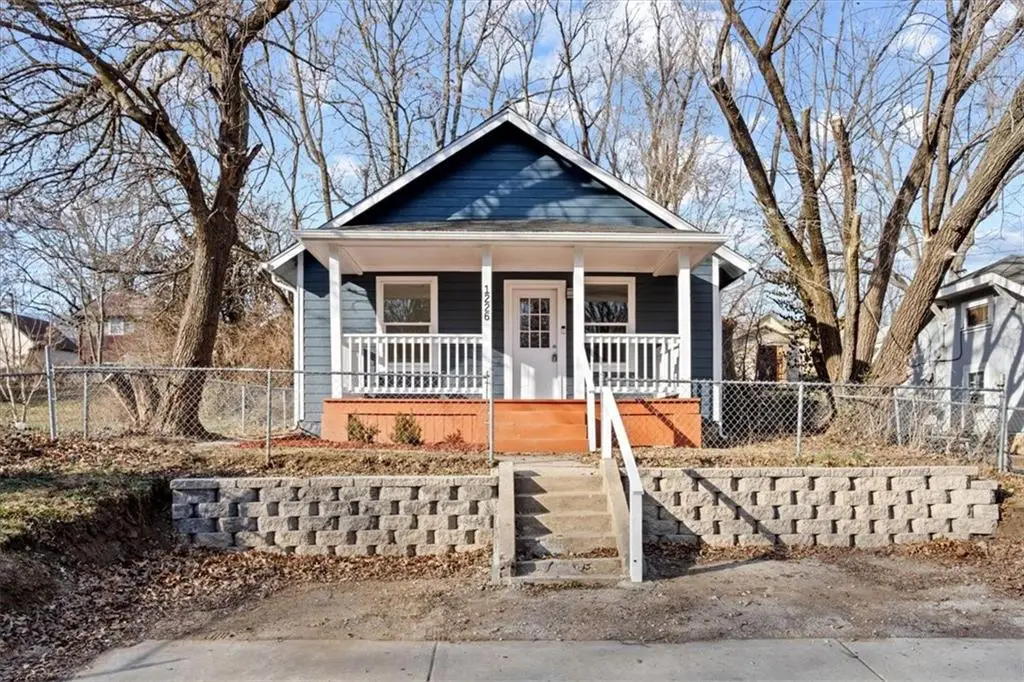 1226 10th Avenue, Leavenworth, KS 66048 - Image #1