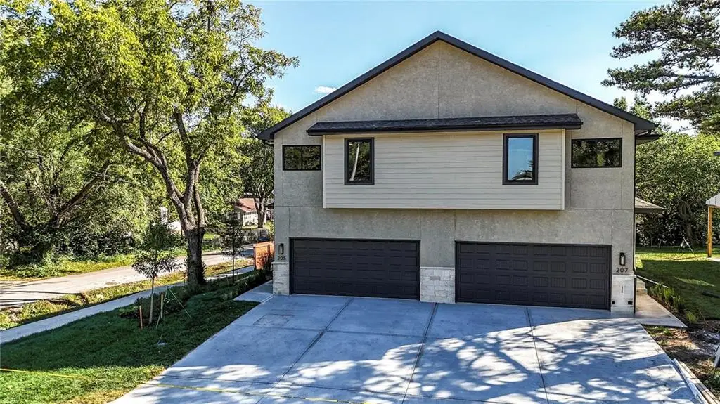 211-213 NW Orchard Court, Lees Summit, MO 64063 - Image #1