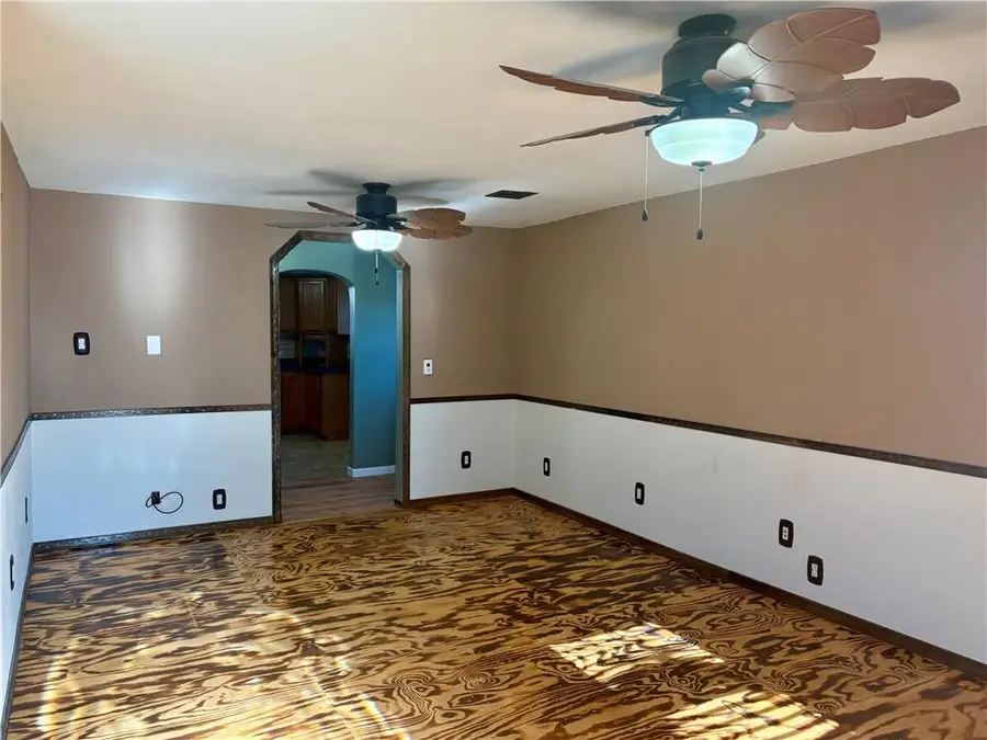 420 E 12th Street, Chanute, KS 66720 - Image #3