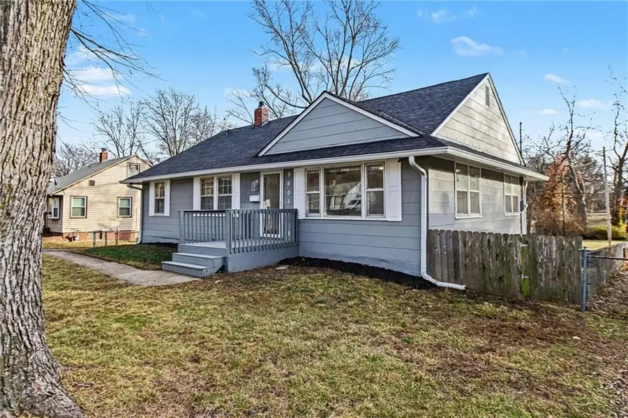 9601 E 66th Terrace, Raytown, MO 64133 - Image #2