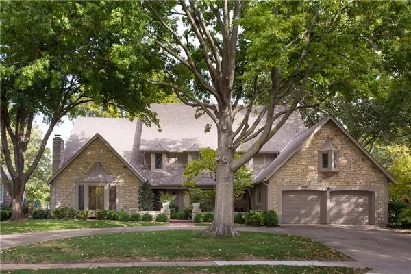 4704 W 88th Street, Prairie Village, KS 66207