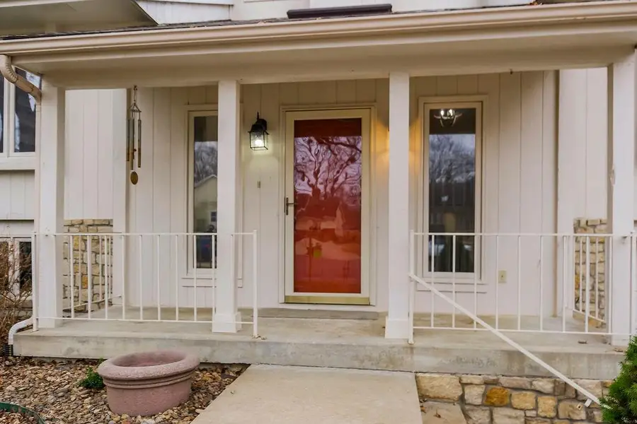 465 Hampshire Court, Blue Springs, MO 64014 - Image #2