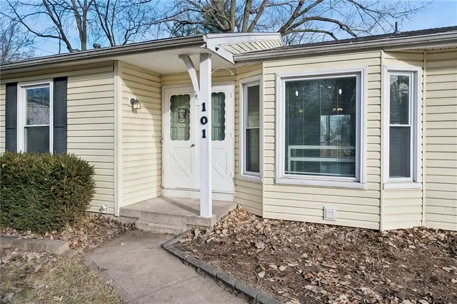 101 SE Brentwood Drive, Lees Summit, MO 64063 - Image #2