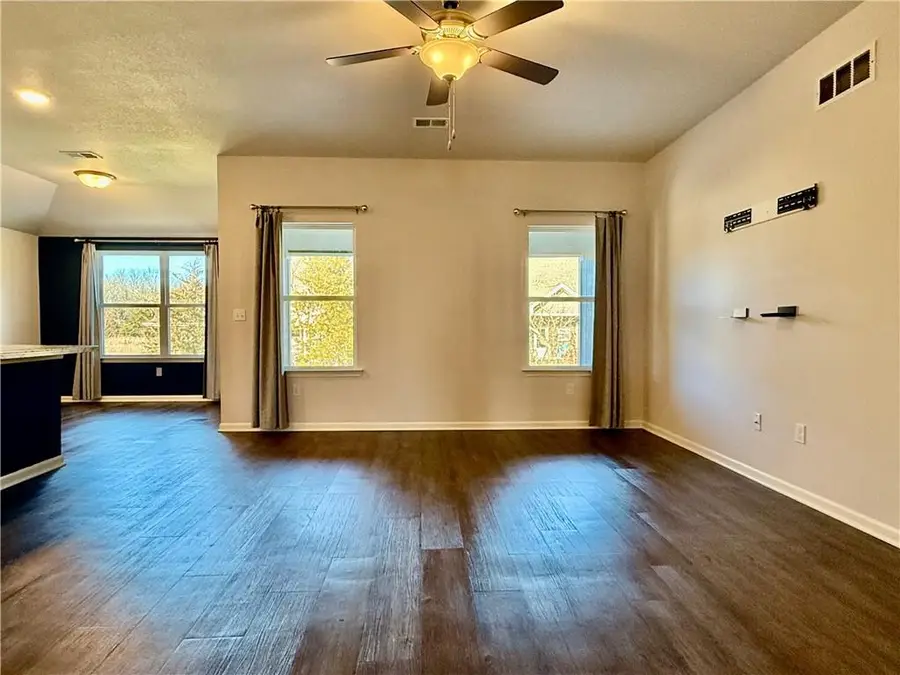 1011 Redbud Drive, Paola, KS 66071 - Image #3