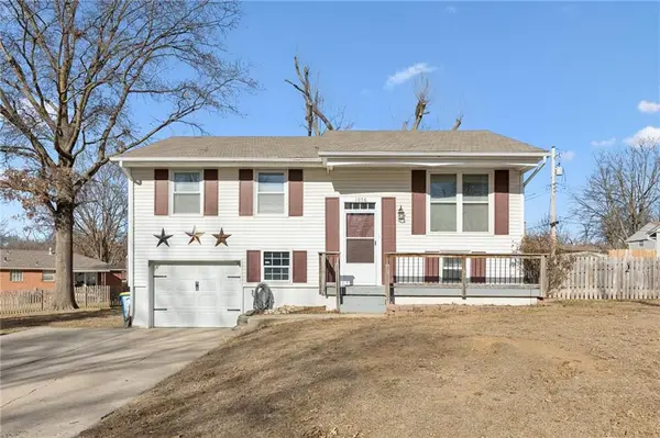 1056 Highland Drive, Liberty, MO 64068