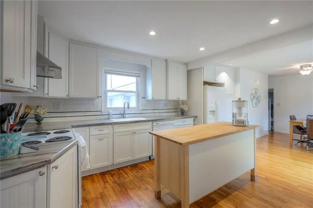 12701 10th Street, Grandview, MO 64030 - #1