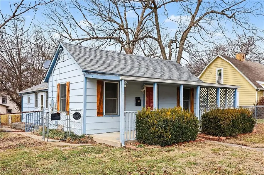 706 S Butler Drive, Harrisonville, MO 64701 - #2