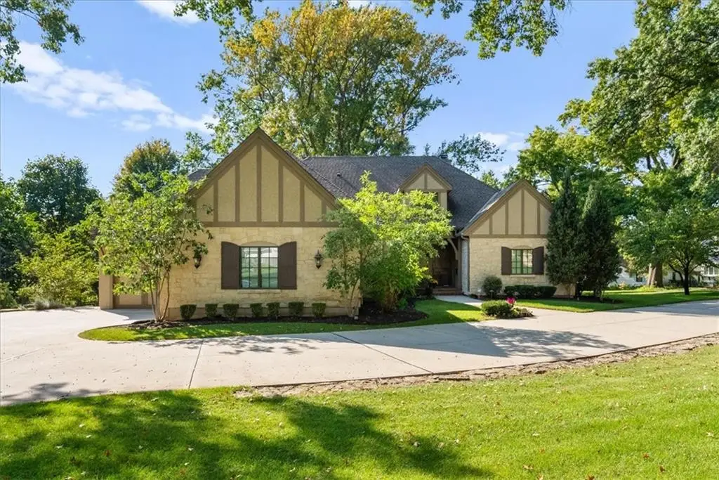 8500 Belinder Road, Leawood, KS 66206 - #1