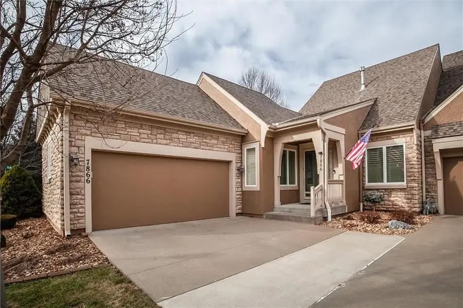 7866 W 157th Terrace, Overland Park, KS 66223 - Image #2