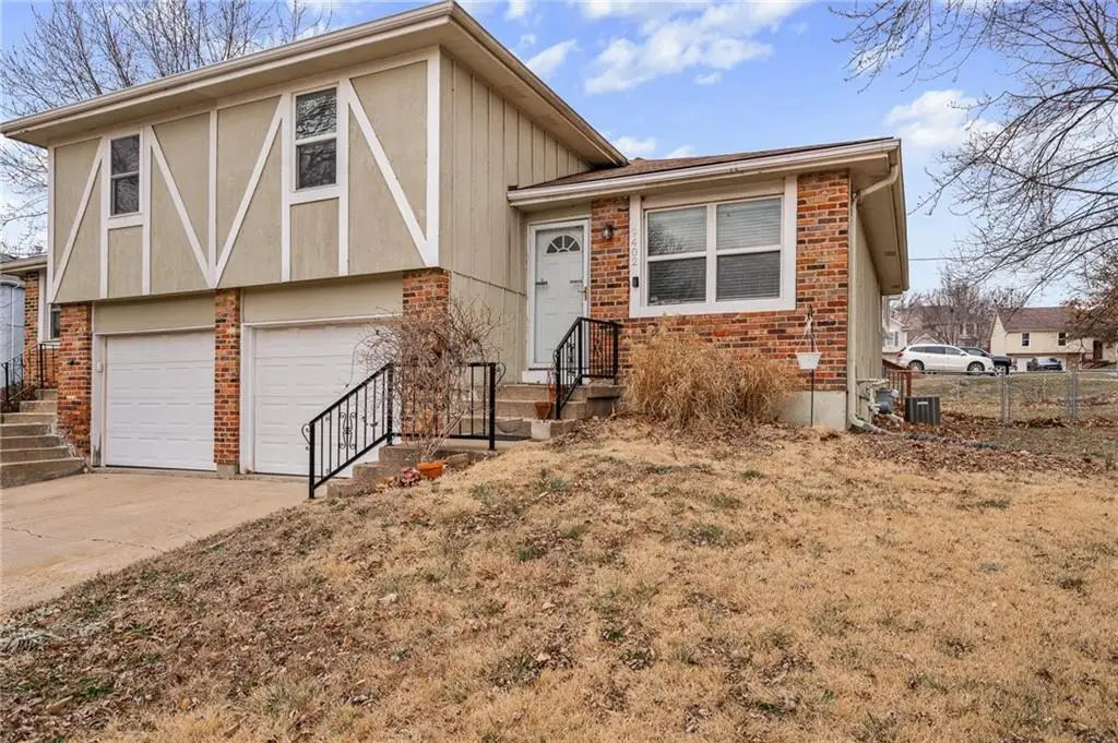 9402 W 48th Terrace, Shawnee, KS 66203 - Image #1