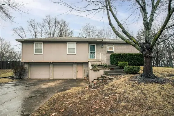 503 S Harrison Avenue, Raymore, MO 64083