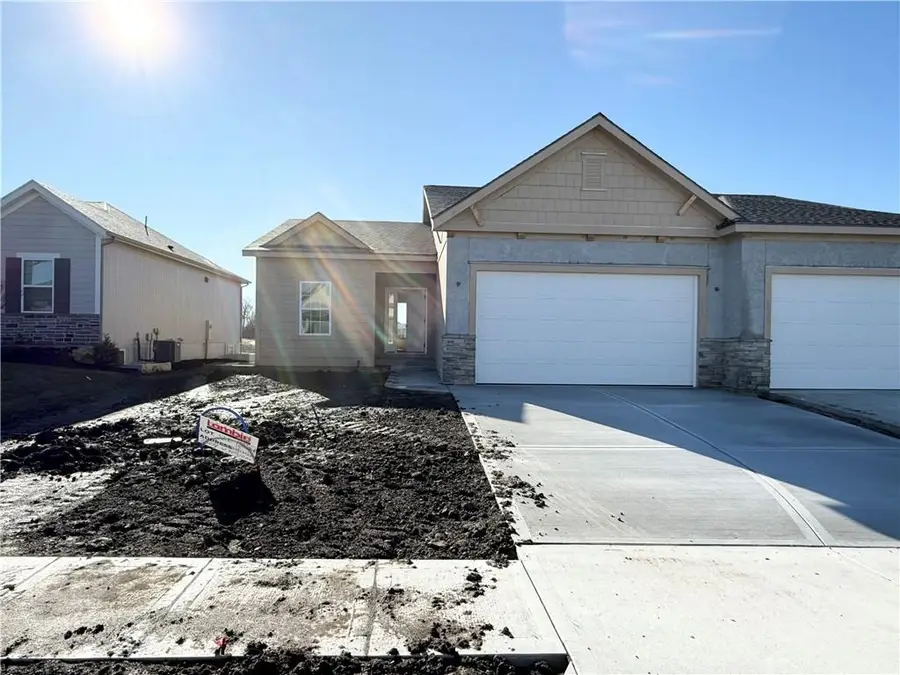 25037 W 94th Terrace, Lenexa, KS 66227 - Image #2