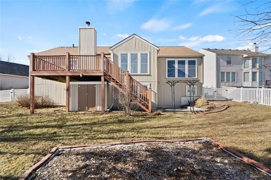 9205 N Holmes Court, Kansas City, MO 64155 - Image #2