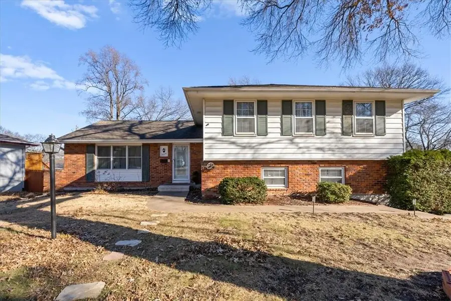 9229 Farley Lane, Overland Park, KS 66212 - Image #2