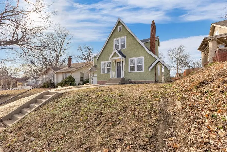 1514 S 30th Street, Saint Joseph, MO 64507 - #3