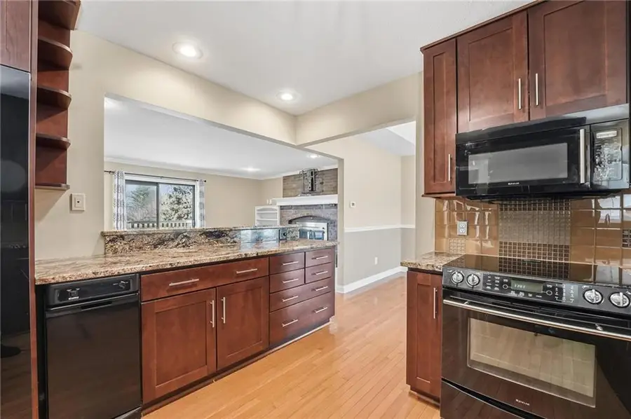 6114 Greenwood Street, Shawnee, KS 66216 - Image #3