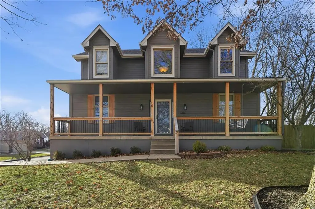 1201 Southcrest Drive, Blue Springs, MO 64015 - #1