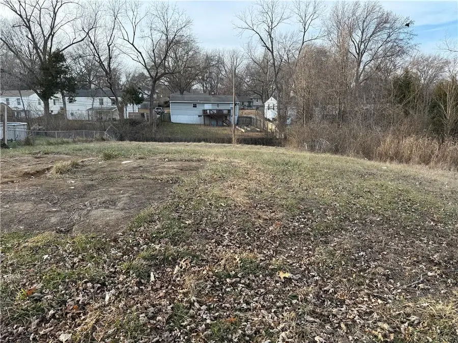 4918 N Wallace Avenue, Kansas City, MO 64119 - Image #3