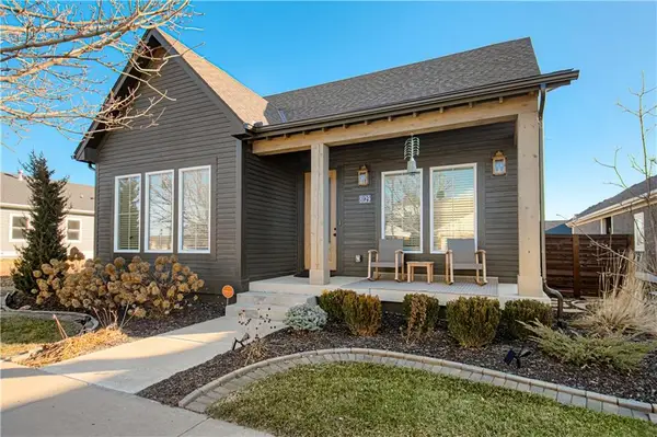 8129 N Farley Avenue, Kansas City, MO 64158