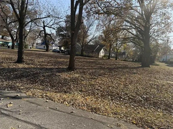 325 N Delaware Avenue, Columbus, KS 66725