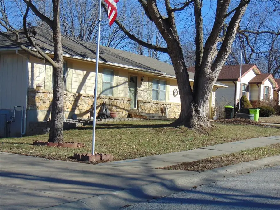 1104 Halsey Terrace, Harrisonville, MO 64701 - #2