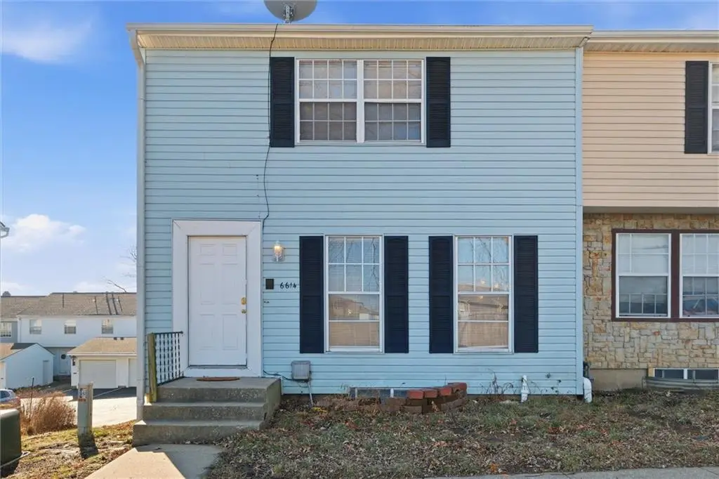 6614 E 128th Street, Grandview, MO 64030 - #1