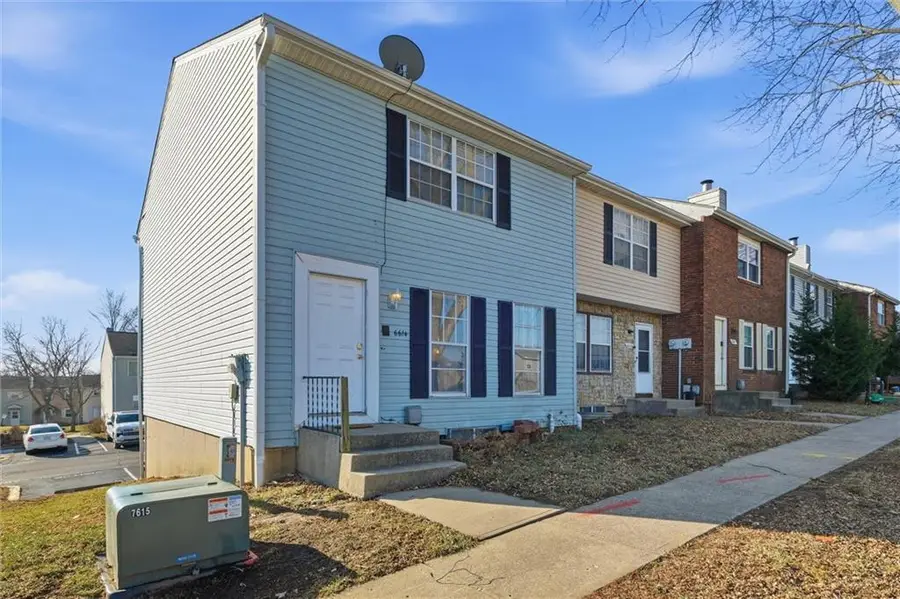 6614 E 128th Street, Grandview, MO 64030 - #2