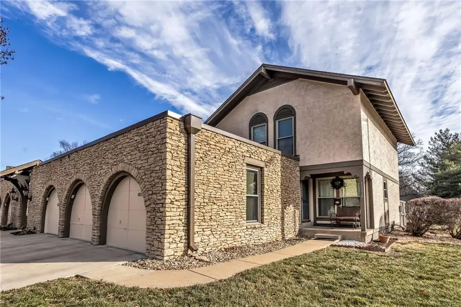 10239 Robinson Street, Overland Park, KS 66212 - #2