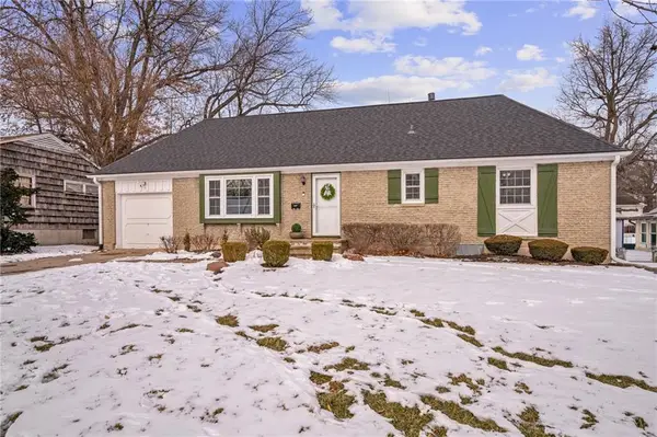 7206 W 71st Terrace, Overland Park, KS 66204