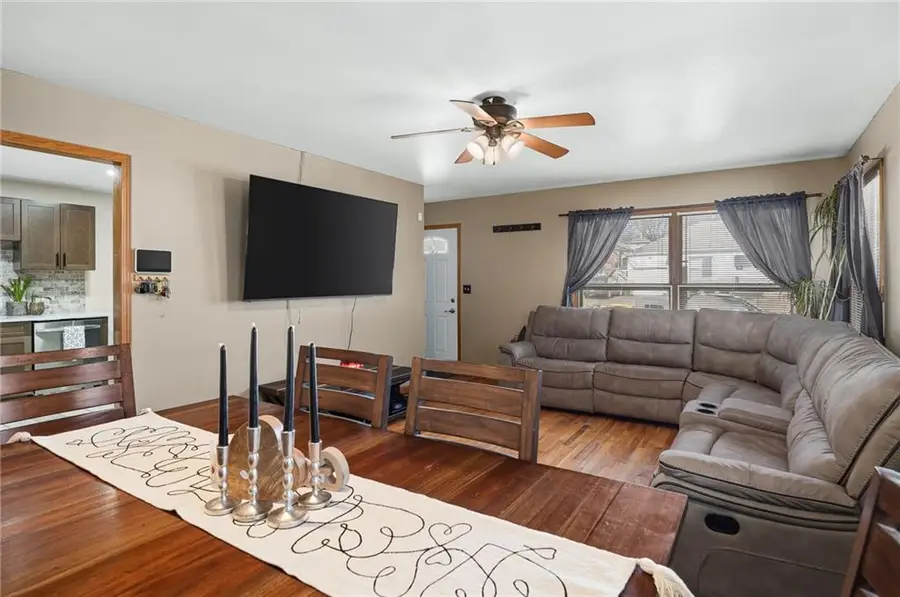 2406 Edmond Street, Saint Joseph, MO 64501 - #3