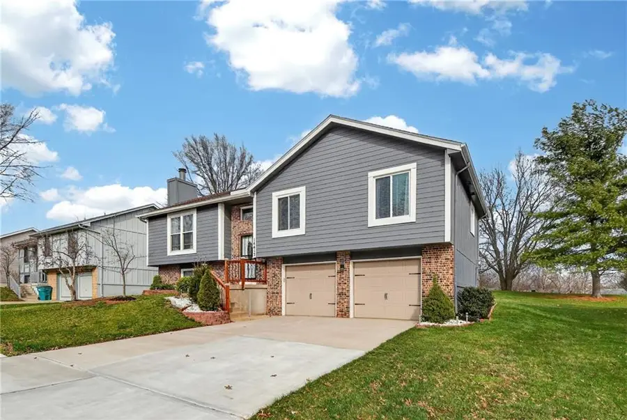 14417 St Andrews Drive, Grandview, MO 64030 - #2