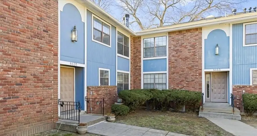 8135 Holmes Road #202, Kansas City, MO 64131 - Image #2