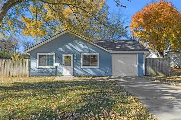 435 N Chestnut Street, Olathe, KS 66061