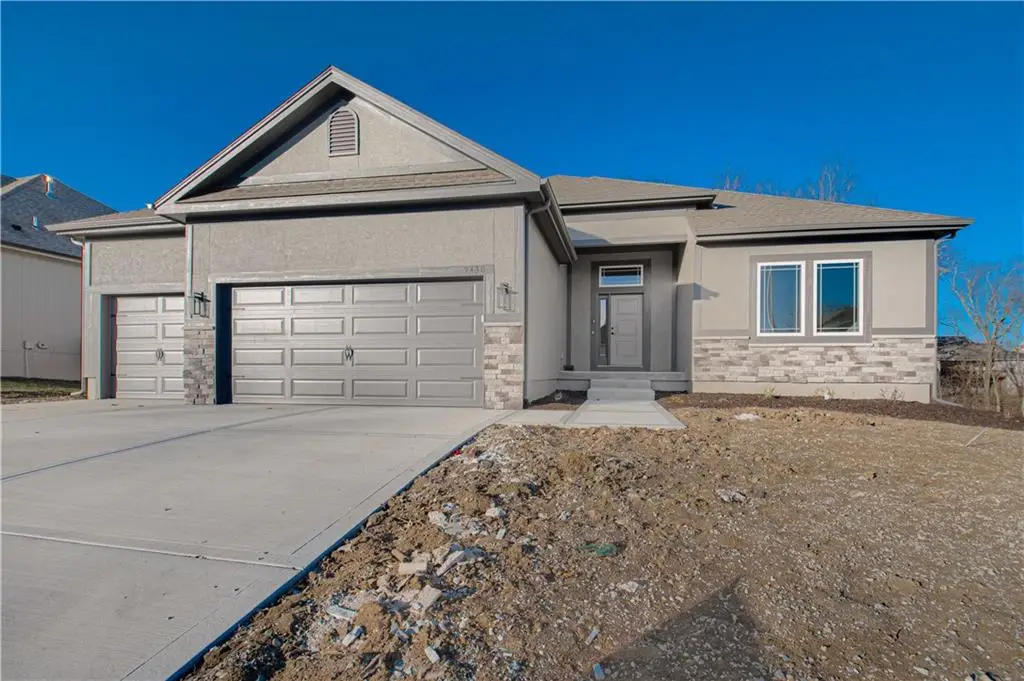 9430 N Belton Avenue, Kansas City, MO 64154 - #1