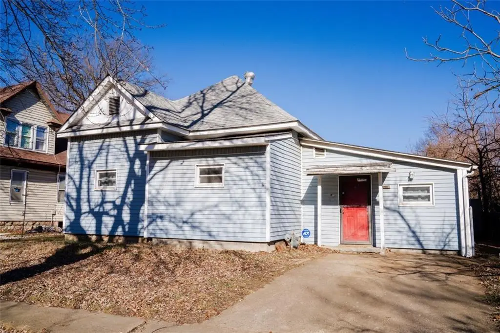2405 Grand Avenue, Parsons, KS 67357 - Image #1