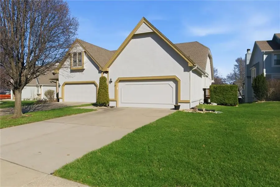 11915 Grandview Street, Overland Park, KS 66213 - #3