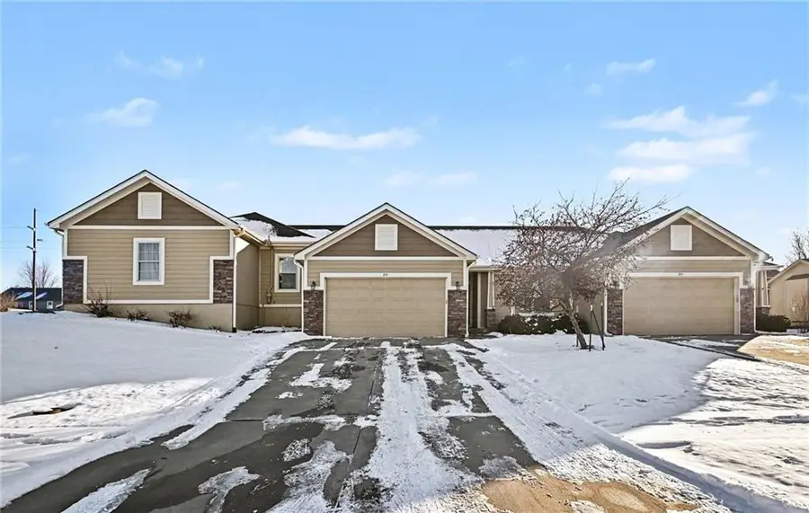 217 Ashmont Drive, Smithville, MO 64089 - #2