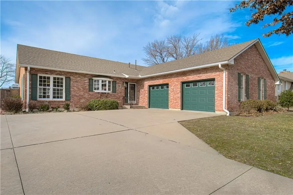 921 S Denman Avenue, Chanute, KS 66720 - Image #1