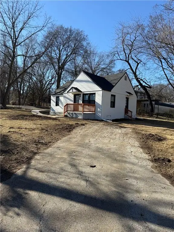 11306 Grandview Road, Kansas City, MO 64137 - #2