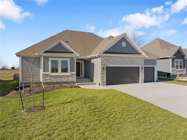 10216 N Winchester Avenue, Kansas City, MO 64156